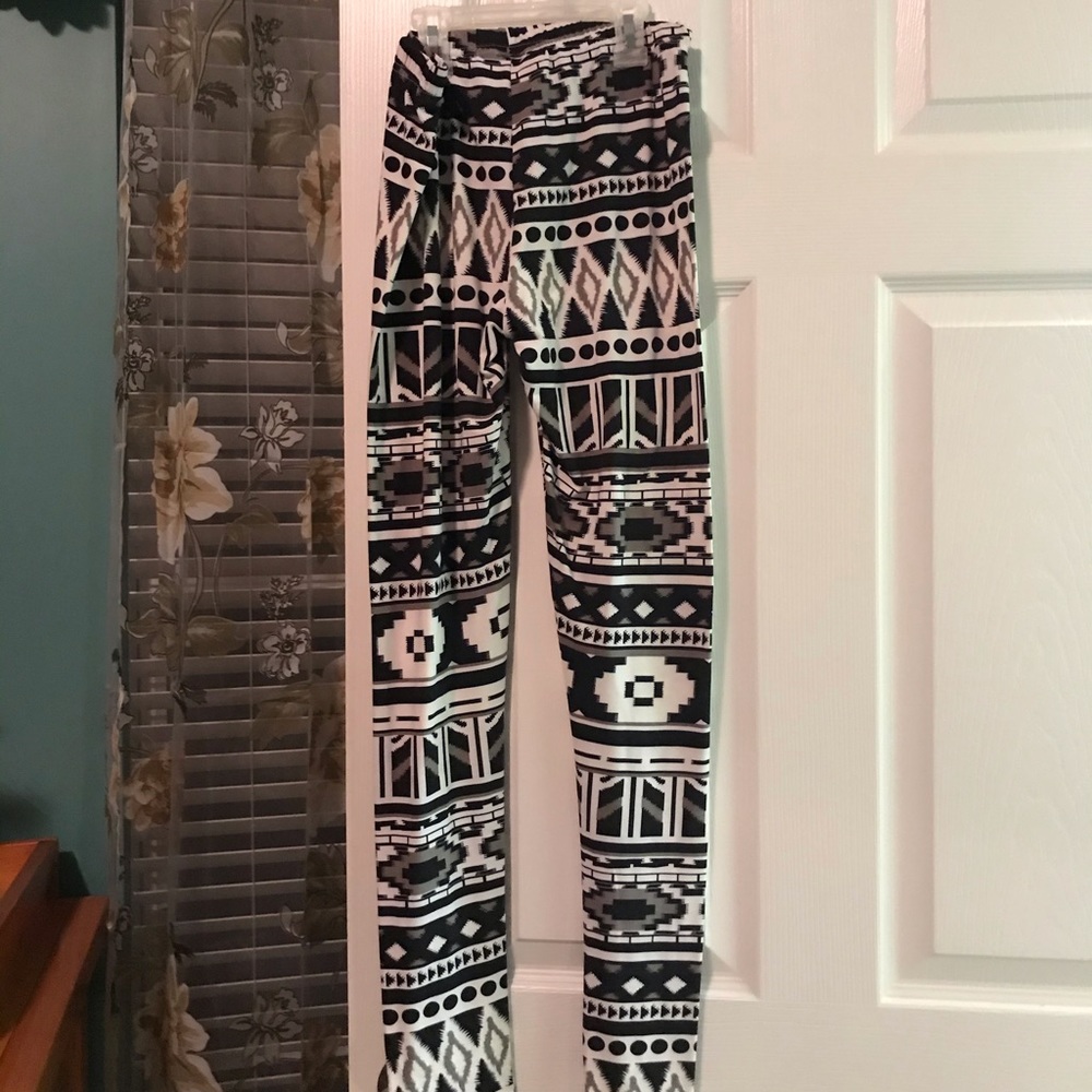 Bobbie brooks brand leggings